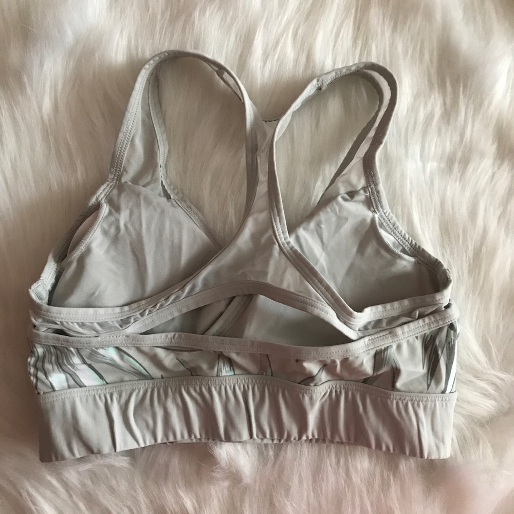 ｖｉｃｔｏｒｉａ'ｓ ｓｅｃｒｅｔ ｐｉｎｋ ｓｐｏｒｔｓ ｂｒａ - Picture 2 of 5